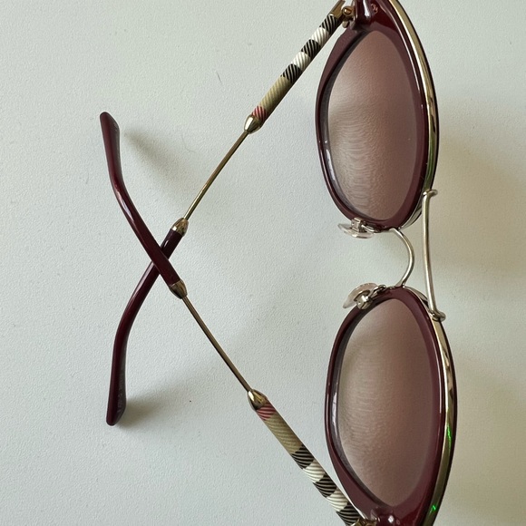 Burberry Check Detail Round Frame Sunglasses - Picture 11 of 14